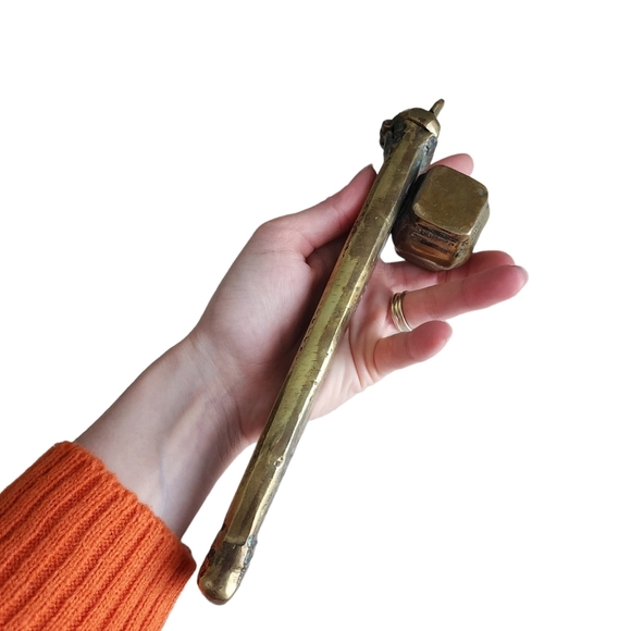 ANTIQUE brass Middle Eastern travlers inkwell and quill case - Picture 10 of 16